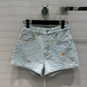 Kvinnors shorts lyxdesigner kvinnor broderi denim shorts för avslappnad hög midja lösa mini shorts