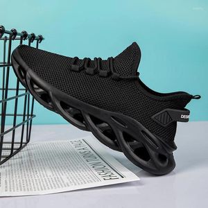 Sapatos casuais Fujeak de alta qualidade homens lâmina tênis masculinos de sexo masculino, passeio esportivo esportivo de calçados respiráveis Design de luxo respirável