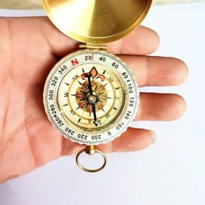 Compass Navigation Compas tragbare Kompassreisen durch Wanderüberleben Taschenhaut Messing Gold Kompass Hochwertige Campinggeschenk -Wandersportarten