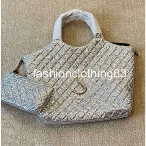 Icare maxi överdimensionerad shopping på väska designer glitter handväskor 2 storlek fäster mini plånbok quiltade lammskinn kvinnor resor satchel axelväskor silver silver