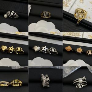 2024 Fashion Brass Material Pearl Inlaid Letter Women's Ring