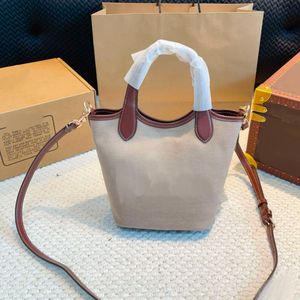 Designer Grocery Basket Elegant Retro Tote Bag with large capacity logo Travel Party Makeup Computer Bag Canvas Bag Women's holding diagonal bag Crossbody bag