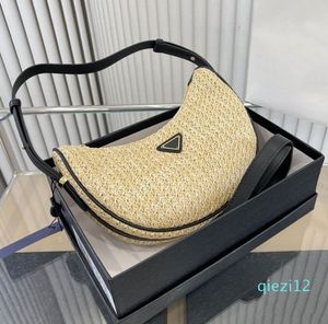 El çantası tasarımcısı Crossbody Straw Omuz Çantası Kadınlar Mark Deri Kadın Moda Çantaları Lady Cross Vücut Yarım Ay Çantası