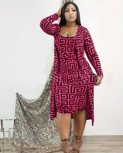 新しい女性用ニットカジュアルドレスセットデザイナー基本的な幾何学的なプリントショールコートドレススリムフィットロング2ピースセットドレス