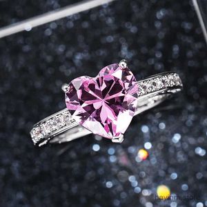 Bröllopsringar Luxury Solitaire Women Heart Engagement Rings AAA Pink Cubic Zirconia Proposal Rings for Girl Friend Jubileums Present