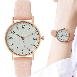 Wristwatches Fashion Womens Watch Leather Strap Simple Temperament Womens Wristwatch Quartz Watch for Women Clock 240423