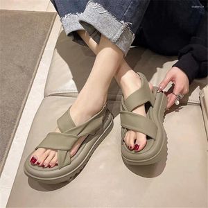 Slippers Slip-resistant Peep Toes Novelty 2024 Technological Sandals Women Luxury Shoes Be At Home Sneakers Sports