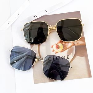 Moda Rhinestone Triomphes Glassses de sol para mulher Luxo Metal Square Frame Designer Sun Glasses Man Brand Brand Womens Sunglasses