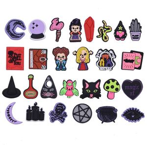 Halloween Bruxa Irmã Anime Charms por atacado Memórias de infância Funny Gift Cartoon Charms Acessórios para calçados PVC Decoração de fivela de borracha macia Cado