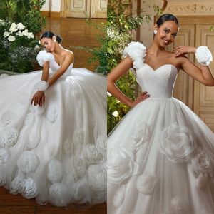 Royal Ball Gown Wedding Dresses By Hand 3D Flower Applique Sweetheart Strapless Bridal Gown Dress Vestido de Novia Cathedral Length Sweep Train