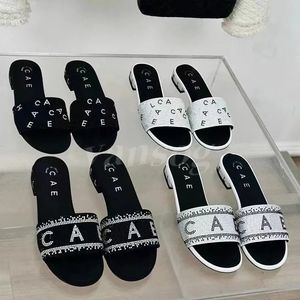 Kadınlar blingbling parıltı terlikleri kristaller süslenmiş blok sandal slingbacks birbirine giren marka yaz ayakkabıları rhinestone flip flops plaj slaytlar pompalar