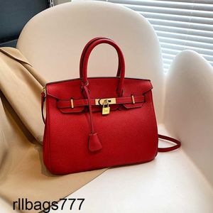 Handbag Popular Bag 2024 Platinum One Shoulder Crossbody Handbag Small Litchi Pattern Womens Advanced Handmade Genuine Leather
