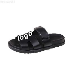 2024 الصيف الجديد سميك Solippers الحجم الكبير كلمة واحدة فيلكرو حلقة ألوان ارتداء أحذية النساء غير الرسمية جميعها تطابق 1L240424