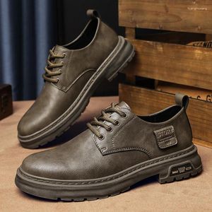 Sapatos casuais Design masculino Oxford Couro artesanal masculino de estilo retrô