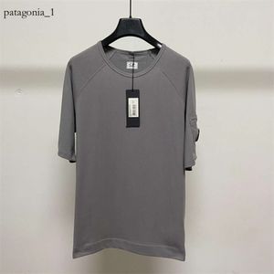 CP Company Company Commy Designer Mens Tshirts Summer New CP футболка сплошная расслабленная шейка O -шея с коротким рукавом с коротким рукавом One Lens T Ringts CP Companys Mold Student 2714