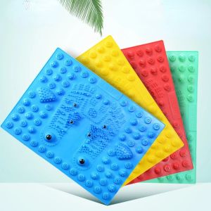 Massager foot type magnetite massage pad woman special finger pressing board mat child to refer to the pressure plate super pain