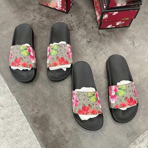 Summer Fashion flower tazz Slipper luxury Designer shoe Floral slide Mule sandal Women mans snake tiger strawberry rubber Flat Heel Sliders Leather Beach sandale