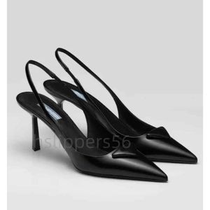 Sandały Letni romantyczny elegancki trójkąt szczotkowane skórzane sandały Buty dla kobiet Pumpy Slingback Luksusowe obuwie kobiety wysokie obcasy impreza sukienka ślubna buty