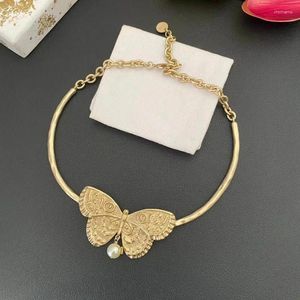 Necklace Earrings Set Fashion Elegant Golden Butterfly Pearl For Women High End Versatile Matte Texture Clavicle Chain Year Gift 2024