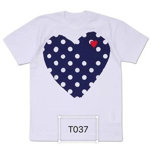 CDG T-shirts Designer Shirts Play Men's T-Shirts Red Heart Play T Shirt Commes Short Sleeve White Red Heart Mens Medium Tee Luxury Fashion Classic Designer 5331