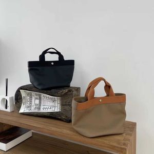 TOTE 2024 BAG Koreanische Minimalist Handtasche Nischendesign großer Kapazitätsbeutel für Frauen