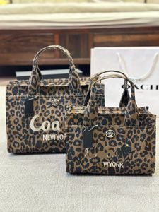 Designer Märke handväska kvinnors leopardmönster lil nas x drop last handväska cc canvas shoppingväska highs kvalitet axel kors body väska
