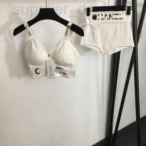 Kvinnors badkläderdesigner 2024 Ny bikini baddräkt set stickad liten doft 3D offset tryckbrev Sling underkläder triangel lkcj