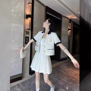 Summer Kjol Set Miumi Clothes Two Piece Set Brodered Letter Temperament Preppy Style Short Top Slimmed Pleated Kirt Set