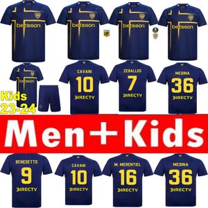 2024 2025 ca boca juniors cavani高品質生産サッカージャージカルリトスマラドーナクラブアトレティココンメボルリバタドーレヤンソンフットボールシャツの男性キッズ