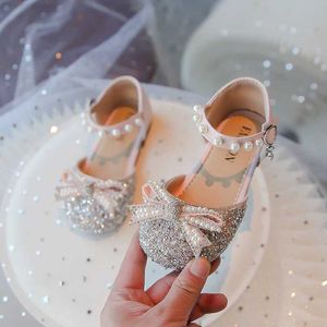 Slipper Summer Girls Sandaler Fashion Sequins Rhinestone Bow Girls Princess Shoes Baby Girl Shoes Flat Heel Sandaler Storlek 23-33L2404