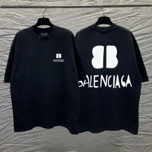 Designer Mens Tees T Shirt Anpassade kvinnor Fashion Dyed Tyg med bekväm och mjuk textur Graffiti Letter på bröstet, Löst fit skjortor