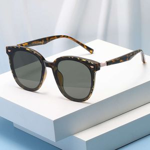 Mode Sonnenbrille Designer Gentle Monster Top für Frauen UV400 Resistent und Sonnenbrille Populäre Straßenfotos polarisierte Sonnenbrille mit Originalbox