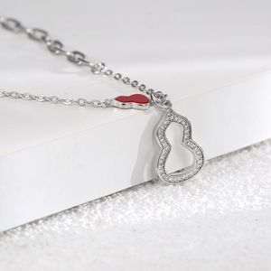 Klassiska diamantklassstolnar halsband Titanium Steel Högkvalitativa halsband Silver Kvinnor Lyxig lyxdesigner Non Fade Jewelry