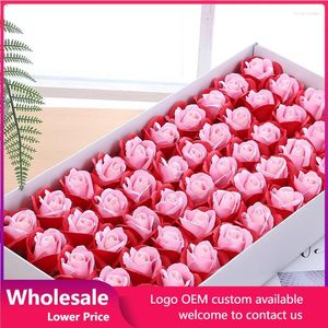Fiori decorativi 50pcs/scatola rosa artificiale rosa a 3 strati fiori floreale floreale profumato di San Valentino per matrimoni piante decorazioni per la casa