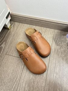 Bostony Clogs Birkinstock Designer Slajdes platforma Kapcie COOM DOM KOBIET MĘŻCZYZN BUTY SLIDE SIEDNE