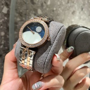 Neue Luxus Diamond Watch Armbänder Europa Heiß verkaufen einfache mechanische mechanische rotierende rostfreie stahl Männer Frauen Full Drill Quartz Uhren Mode Luxusschmuck Geschenk Charme