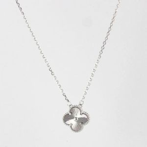 15mm Fashion Classic 4/Four Leaf Clover Necklaces Pendants Mother-of-Pearl Stainless Steel 18K Gold Plated for Women Girl Engagement Jewelry