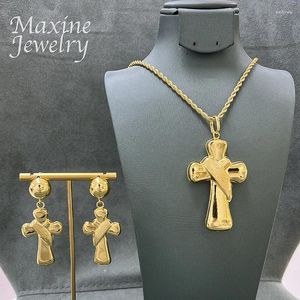 Halsbandörhängen Set Cross Pendant Drop 18k Gold Plated Copper Jewelry for Women Punk Style African Bridal Wedding Party Gifts