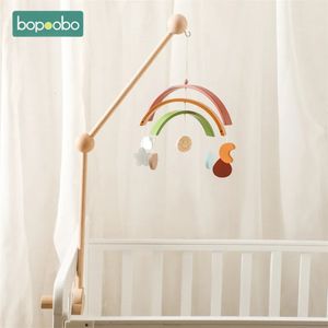 Baby Cartoon Rainbow Mobile Holding Chankles Toys Wooden 0-12 meses Cama Cabine de campainha Suporte de braço de madeira de berço 240418