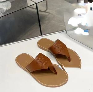 Flip-flops för kvinnor som bär strandsandaler