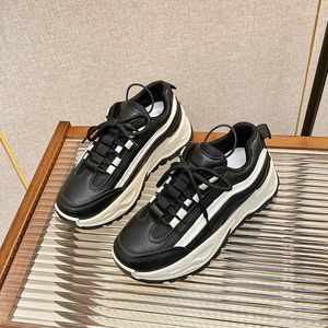 Casual Shoes Thick Soled Womens Korean Style Autumn Winter 2024 Fashionable Leather Sports Plush