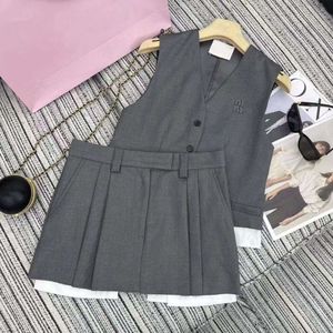 womens set designer skirt Set letter patch embroidery suit women spring summer holiday two-piece vest slim pleated Skirt Two-pieces sets