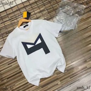 Fendishirt Anime Topst Shirts Mens Designe Designe T-Shirt Tees Tops Man S Cash Tastle Letter S Street Shorts Shorts Shorts Bur Bur Thirts 813