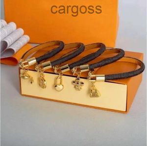 High End Charm Bracelet Leather Fashion Lock Classic Jewelry Designer Flat Brown Brand Metal for Men and Women Gift 2FI9 9VI7