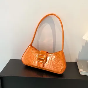 Kvällspåsar varumärkesdesigner patent läder alligator mönster kvinnors axelväska mode crossbody hobos handväska