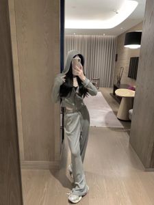 2024 New Designer Brand Highting Fashion Orgense Solid Color Sports Leisure Outdoor Vervent Set ، Size S-XL