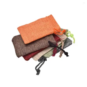 COLLEGGIO 10pcs 7x9cm 10 x 14 cm Mini Burlap Baglie di jute sacche di gioielli rustici natalizi