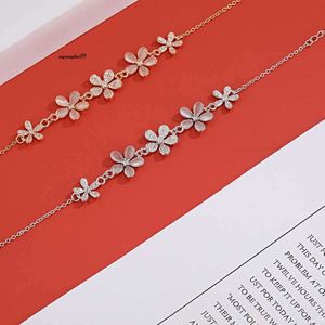 SailorMoon Sister Bracelet Designer Brand Niche Design com uma sensação de luz Fritillaria Fritillaria pura pulseira para mulheres, simples e elegante