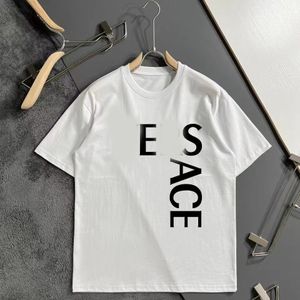 2024 Cotton Fashion Märkesdesigners T-shirts Joker-skjorta för män och kvinnorälskare Lossa modenischhögklassig kortärmad T-shirt-toppar