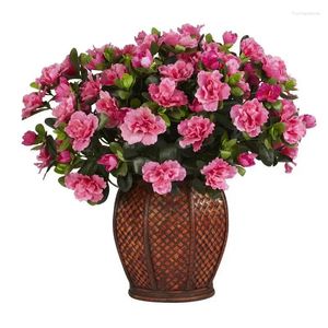 Vazo ile dekoratif çiçekler yapay çiçek